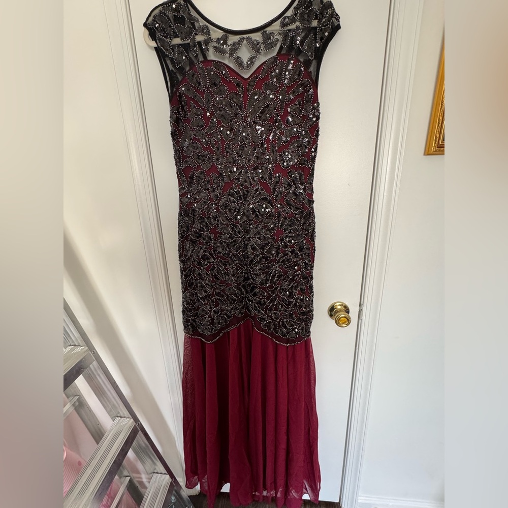 Elegant Black and Red Evening Dress size M